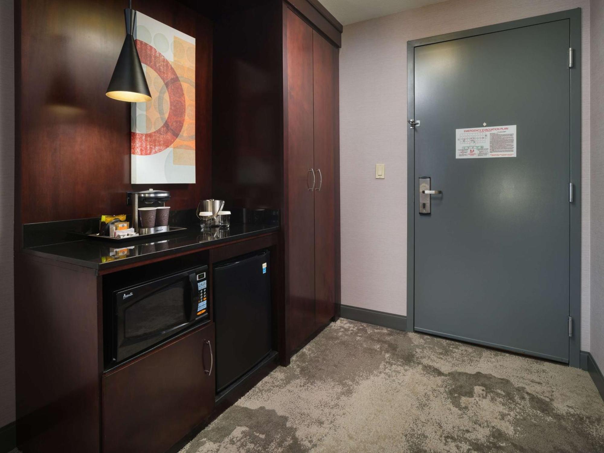 Doubletree By Hilton Hotel Chattanooga Downtown Екстериор снимка