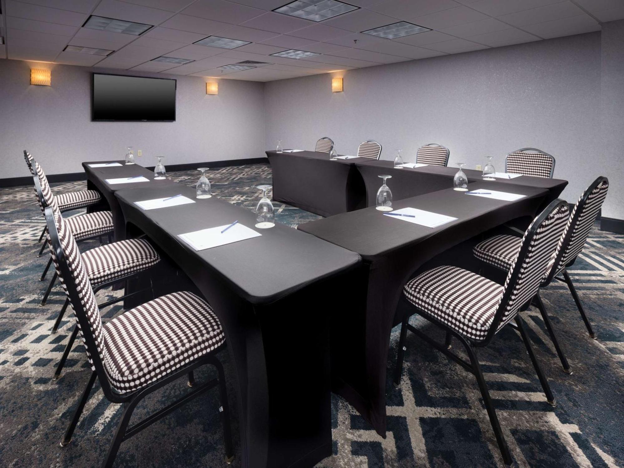 Doubletree By Hilton Hotel Chattanooga Downtown Екстериор снимка