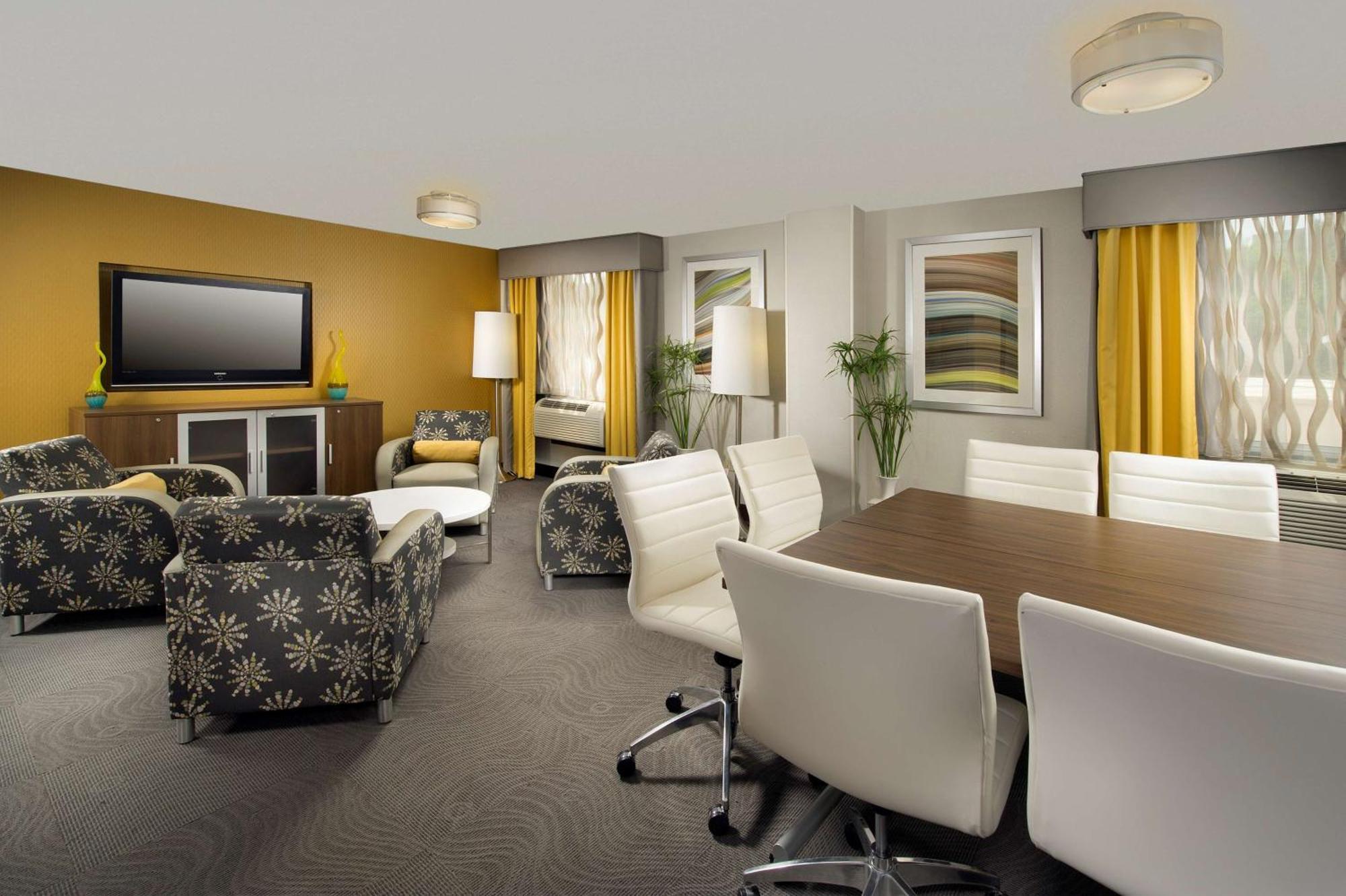 Doubletree By Hilton Hotel Chattanooga Downtown Екстериор снимка