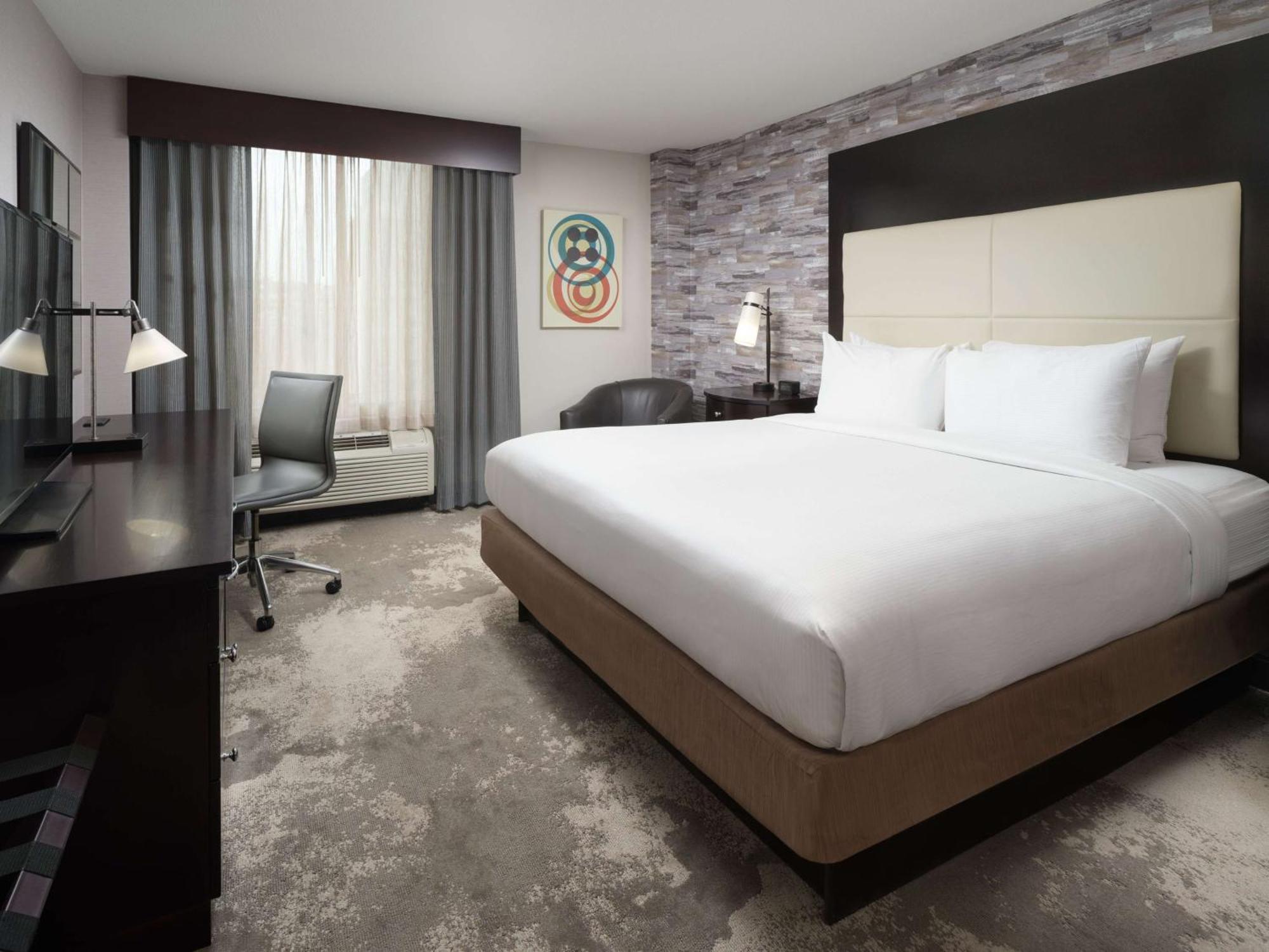 Doubletree By Hilton Hotel Chattanooga Downtown Екстериор снимка