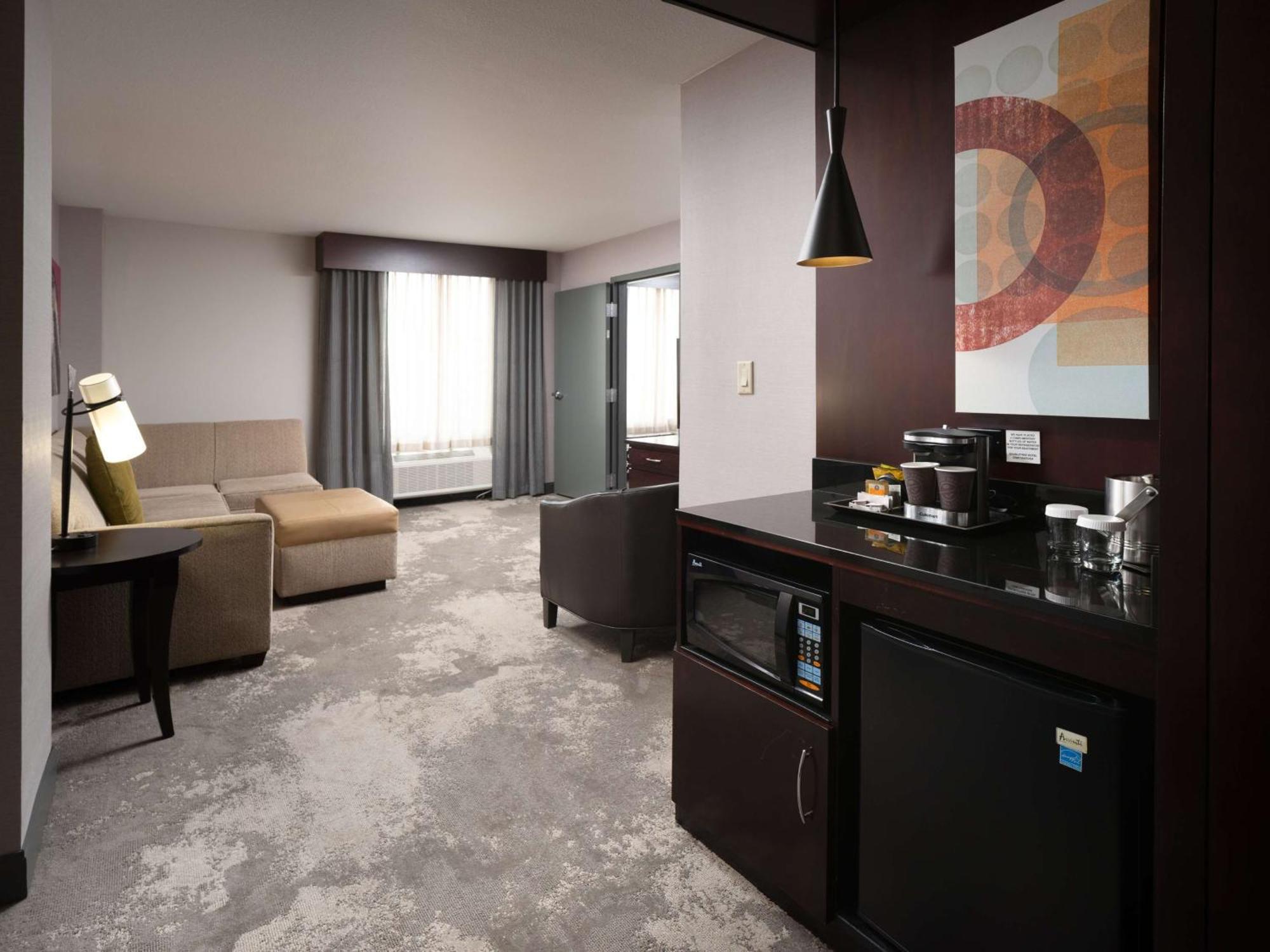 Doubletree By Hilton Hotel Chattanooga Downtown Екстериор снимка