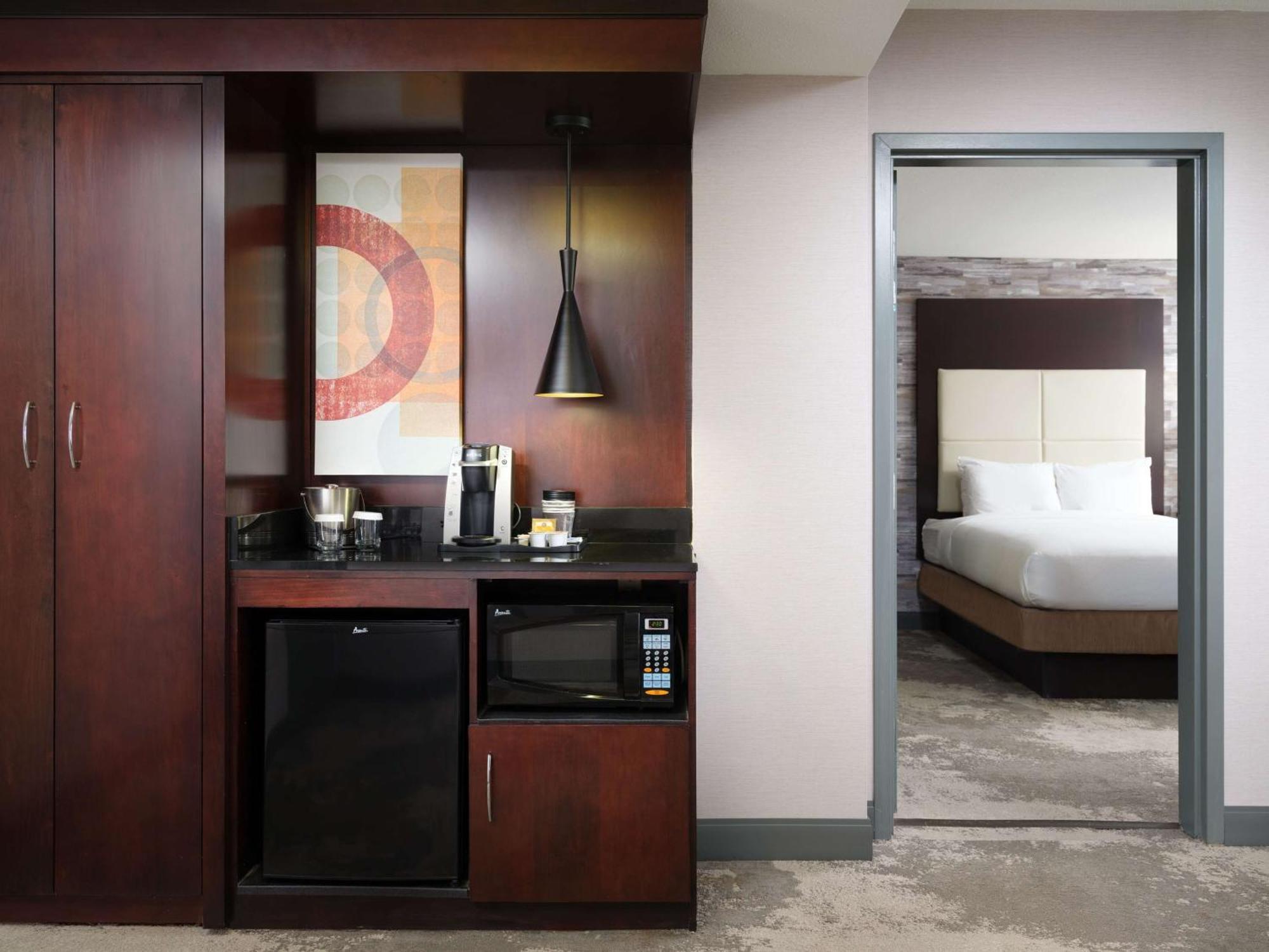Doubletree By Hilton Hotel Chattanooga Downtown Екстериор снимка