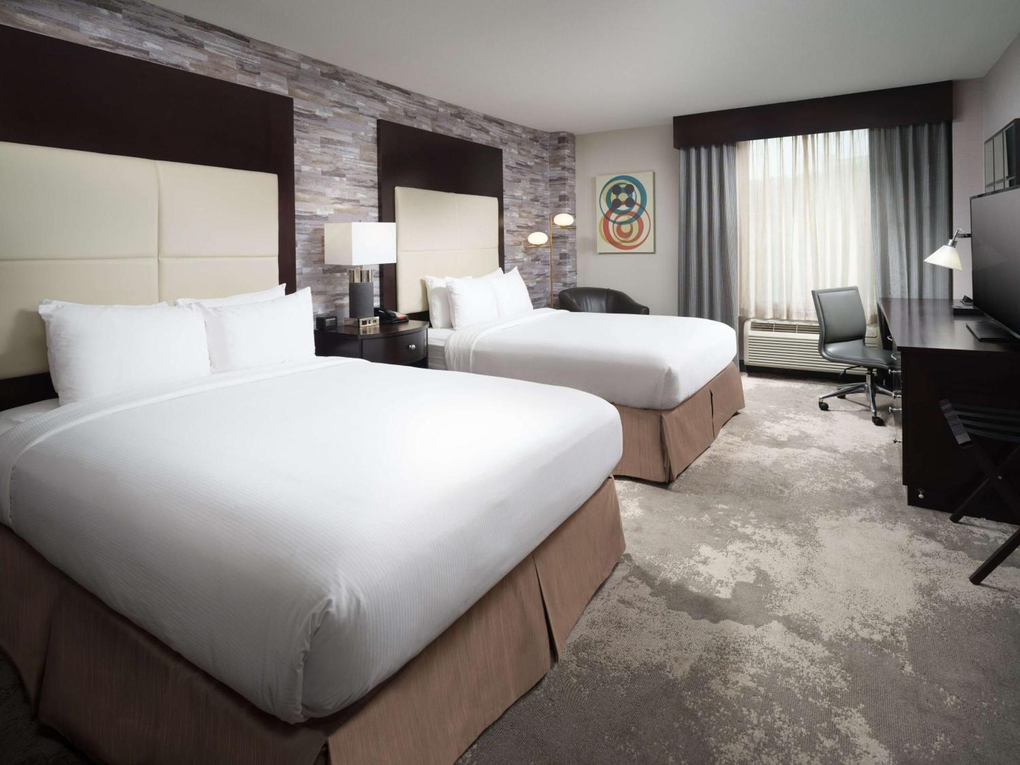 Doubletree By Hilton Hotel Chattanooga Downtown Екстериор снимка