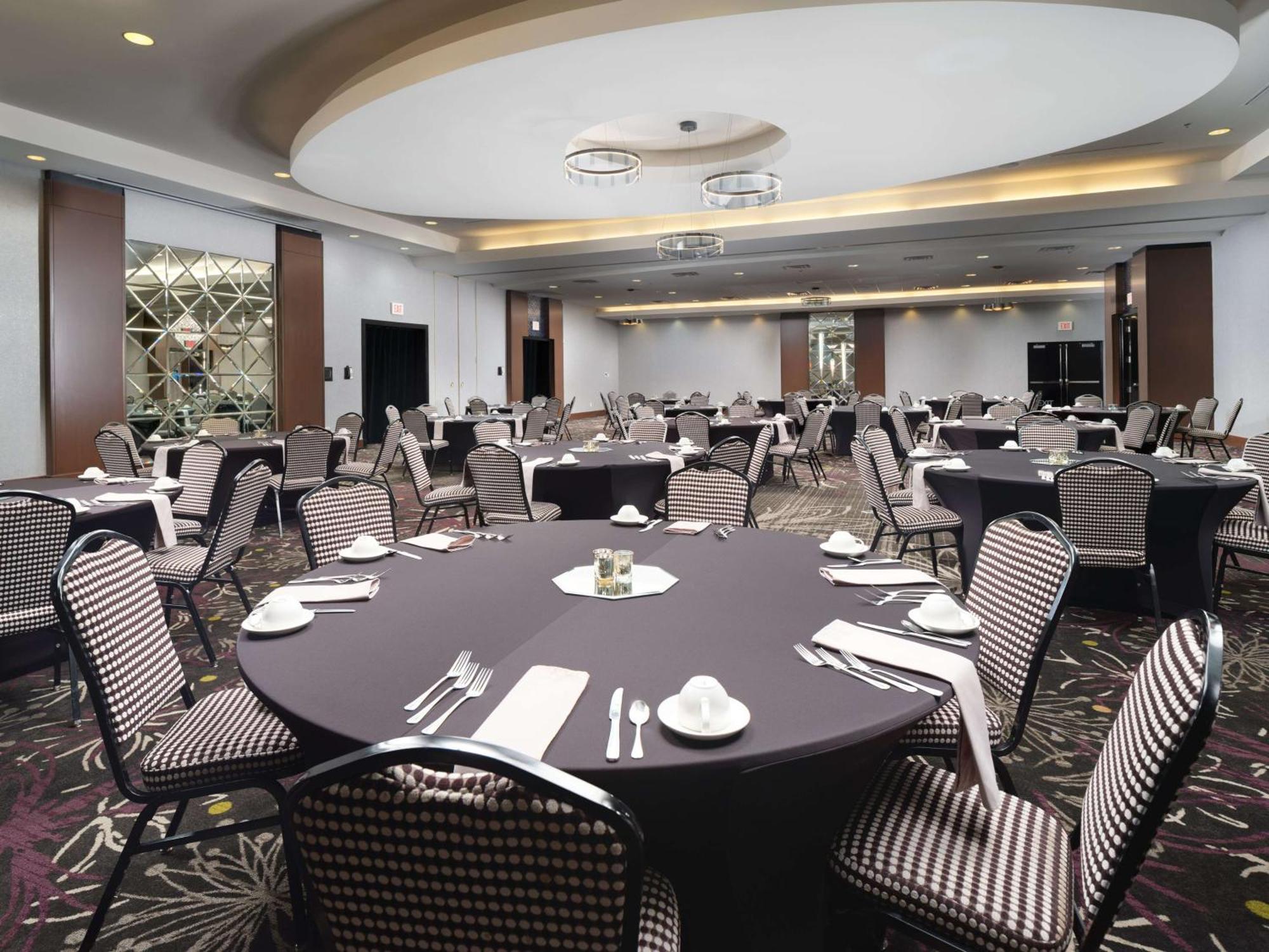 Doubletree By Hilton Hotel Chattanooga Downtown Екстериор снимка
